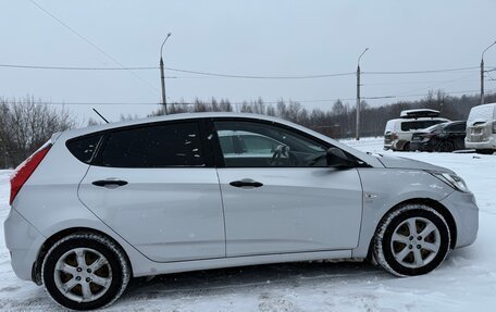 Hyundai Solaris II рестайлинг, 2012 год, 1 100 000 рублей, 16 фотография