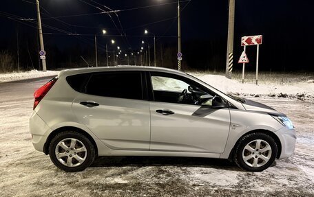 Hyundai Solaris II рестайлинг, 2012 год, 1 100 000 рублей, 22 фотография