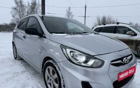 Hyundai Solaris II рестайлинг, 2012 год, 1 100 000 рублей, 17 фотография