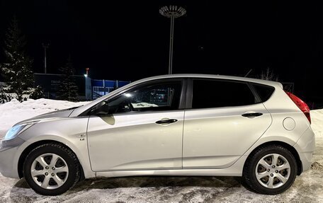 Hyundai Solaris II рестайлинг, 2012 год, 1 100 000 рублей, 28 фотография