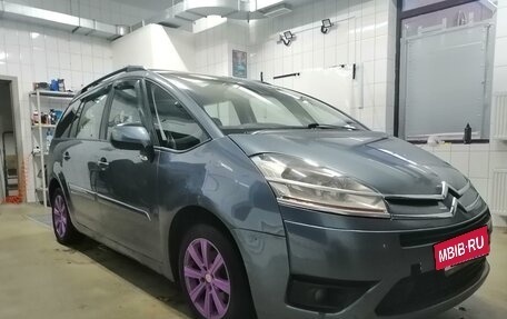 Citroen C4 Picasso II рестайлинг, 2009 год, 750 000 рублей, 6 фотография