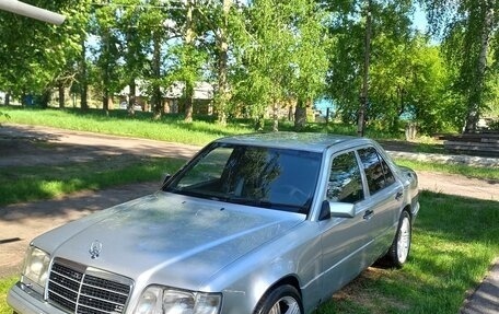 Mercedes-Benz E-Класс, 1994 год, 850 000 рублей, 28 фотография