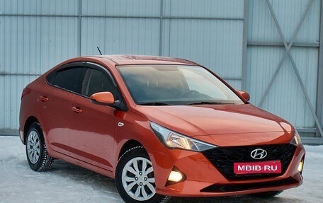 Hyundai Solaris II рестайлинг, 2022 год, 1 800 000 рублей, 3 фотография