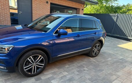 Volkswagen Tiguan II, 2019 год, 2 700 000 рублей, 4 фотография