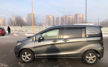 Honda Freed I, 2011 год, 990 000 рублей, 3 фотография