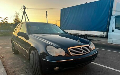 Mercedes-Benz C-Класс, 2002 год, 980 000 рублей, 1 фотография