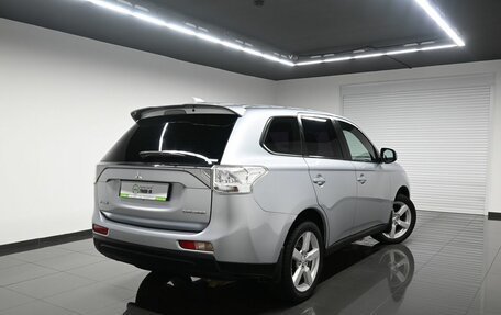 Mitsubishi Outlander III рестайлинг 3, 2013 год, 1 645 000 рублей, 2 фотография