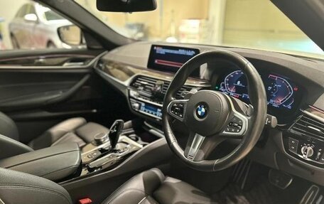 BMW 5 серия, 2019 год, 2 563 333 рублей, 20 фотография