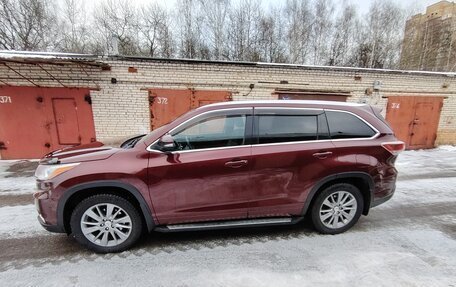 Toyota Highlander III, 2014 год, 3 500 000 рублей, 4 фотография