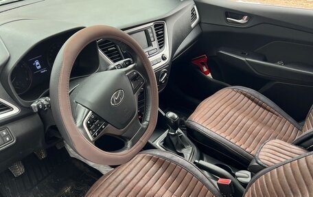 Hyundai Solaris II рестайлинг, 2018 год, 1 350 000 рублей, 7 фотография