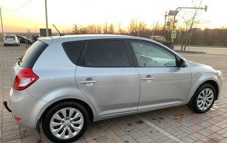 KIA cee'd I рестайлинг, 2011 год, 800 000 рублей, 7 фотография