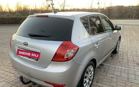 KIA cee'd I рестайлинг, 2011 год, 800 000 рублей, 3 фотография