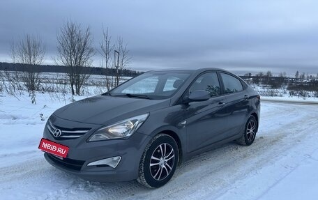 Hyundai Solaris II рестайлинг, 2014 год, 1 150 000 рублей, 4 фотография