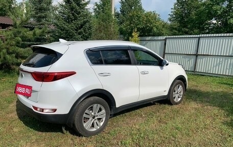 KIA Sportage IV рестайлинг, 2016 год, 2 099 000 рублей, 3 фотография