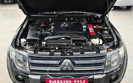 Mitsubishi Pajero IV, 2011 год, 1 950 000 рублей, 3 фотография