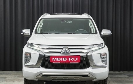 Mitsubishi Pajero Sport III рестайлинг, 2020 год, 4 388 000 рублей, 2 фотография