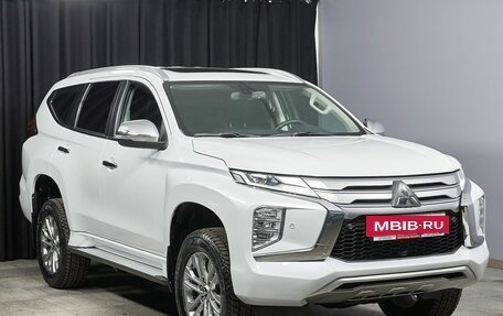 Mitsubishi Pajero Sport III рестайлинг, 2020 год, 4 388 000 рублей, 3 фотография