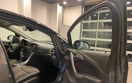 Opel Astra J, 2013 год, 600 000 рублей, 26 фотография