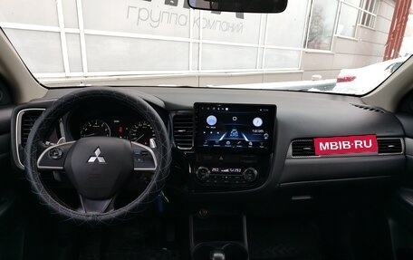 Mitsubishi Outlander III рестайлинг 3, 2013 год, 1 274 000 рублей, 5 фотография