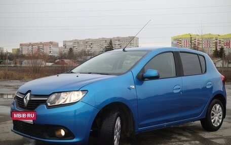 Renault Sandero II рестайлинг, 2016 год, 920 000 рублей, 11 фотография