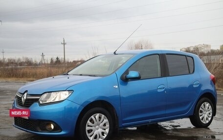 Renault Sandero II рестайлинг, 2016 год, 920 000 рублей, 12 фотография