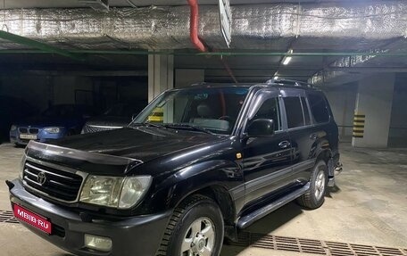 Toyota Land Cruiser 100 рестайлинг 2, 2002 год, 2 200 000 рублей, 1 фотография