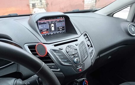 Ford Fiesta, 2016 год, 860 000 рублей, 4 фотография