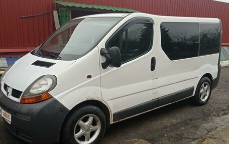 Renault Trafic, 2003 год, 911 000 рублей, 5 фотография