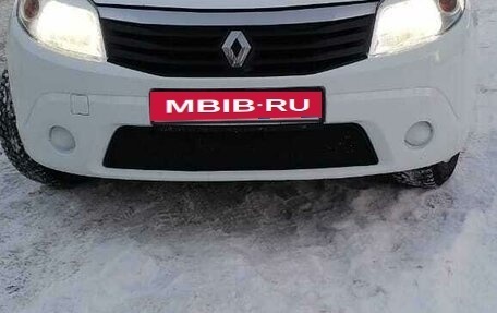 Renault Sandero I, 2014 год, 715 000 рублей, 2 фотография