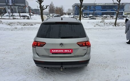 Volkswagen Tiguan II, 2018 год, 2 499 999 рублей, 3 фотография