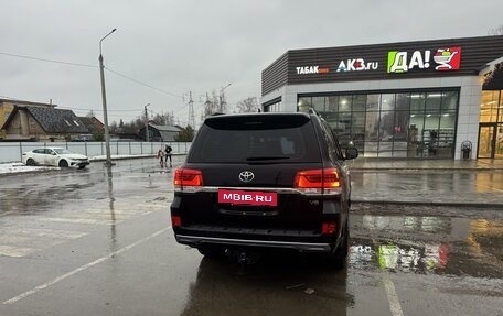 Toyota Land Cruiser 200, 2017 год, 6 670 000 рублей, 3 фотография