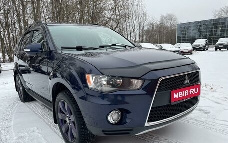 Mitsubishi Outlander III рестайлинг 3, 2011 год, 1 585 000 рублей, 1 фотография