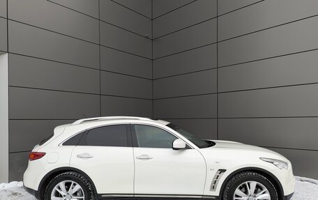 Infiniti QX70, 2017 год, 2 999 000 рублей, 8 фотография