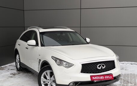 Infiniti QX70, 2017 год, 2 999 000 рублей, 9 фотография