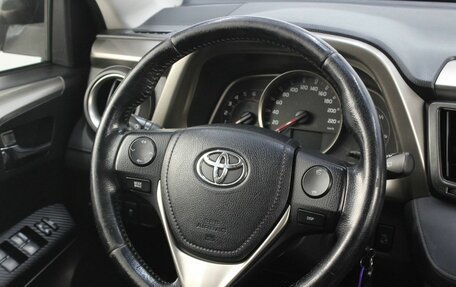 Toyota RAV4, 2015 год, 2 299 000 рублей, 15 фотография