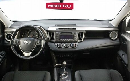 Toyota RAV4, 2015 год, 2 299 000 рублей, 10 фотография