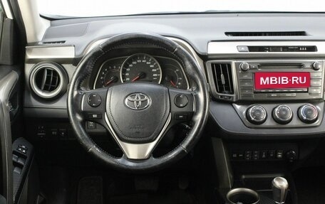 Toyota RAV4, 2015 год, 2 299 000 рублей, 11 фотография