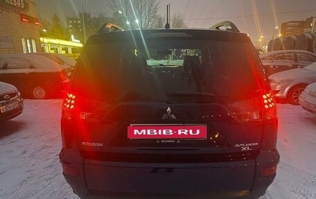 Mitsubishi Outlander III рестайлинг 3, 2011 год, 1 585 000 рублей, 8 фотография