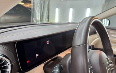 Mercedes-Benz E-Класс, 2019 год, 4 500 000 рублей, 18 фотография