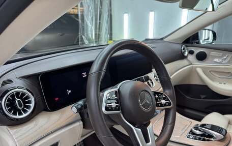 Mercedes-Benz E-Класс, 2019 год, 4 500 000 рублей, 17 фотография