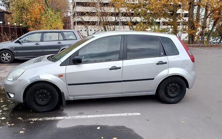 Ford Fiesta, 2005 год, 300 000 рублей, 3 фотография