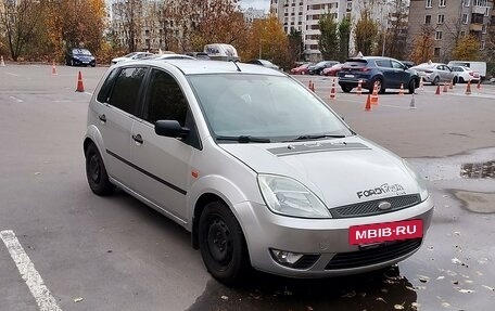 Ford Fiesta, 2005 год, 300 000 рублей, 2 фотография