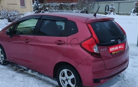 Honda Fit III, 2018 год, 1 450 000 рублей, 4 фотография