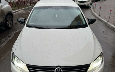 Volkswagen Jetta VI, 2012 год, 1 400 000 рублей, 2 фотография