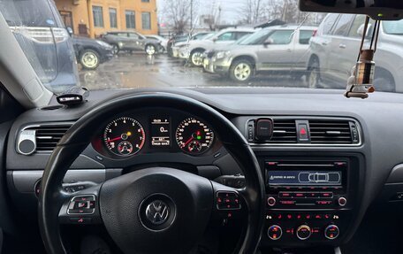 Volkswagen Jetta VI, 2012 год, 1 400 000 рублей, 12 фотография