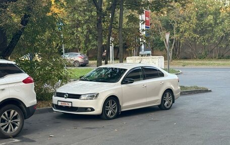 Volkswagen Jetta VI, 2012 год, 1 400 000 рублей, 16 фотография