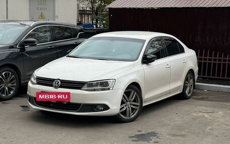 Volkswagen Jetta VI, 2012 год, 1 400 000 рублей, 17 фотография