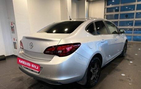 Opel Astra J, 2013 год, 940 000 рублей, 3 фотография