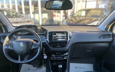 Peugeot 208 II, 2013 год, 837 000 рублей, 14 фотография