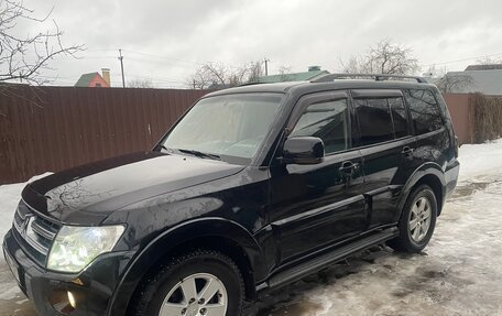 Mitsubishi Pajero IV, 2007 год, 1 570 000 рублей, 2 фотография